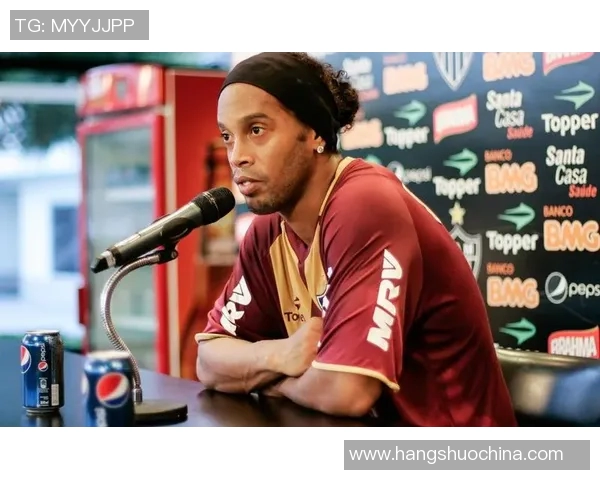 足球明星娜娜的真实身份揭秘及精彩图片分享